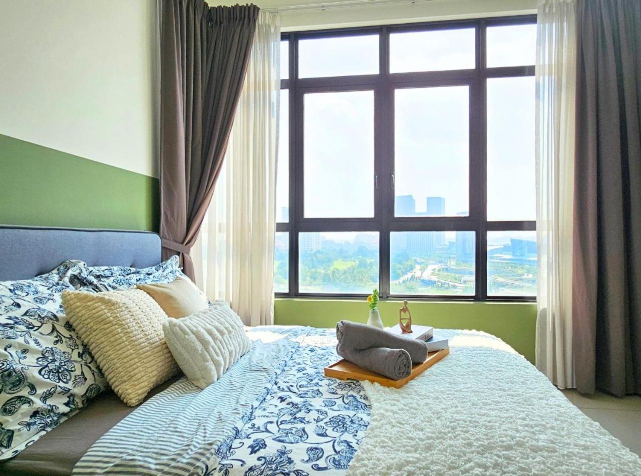 Conezion Near Ioi City Mall, Maeps Serdang, Putrajaya By Cloud Host Dış mekan fotoğraf