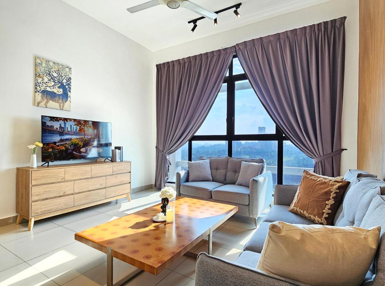 Conezion Near Ioi City Mall, Maeps Serdang, Putrajaya By Cloud Host Oda fotoğraf