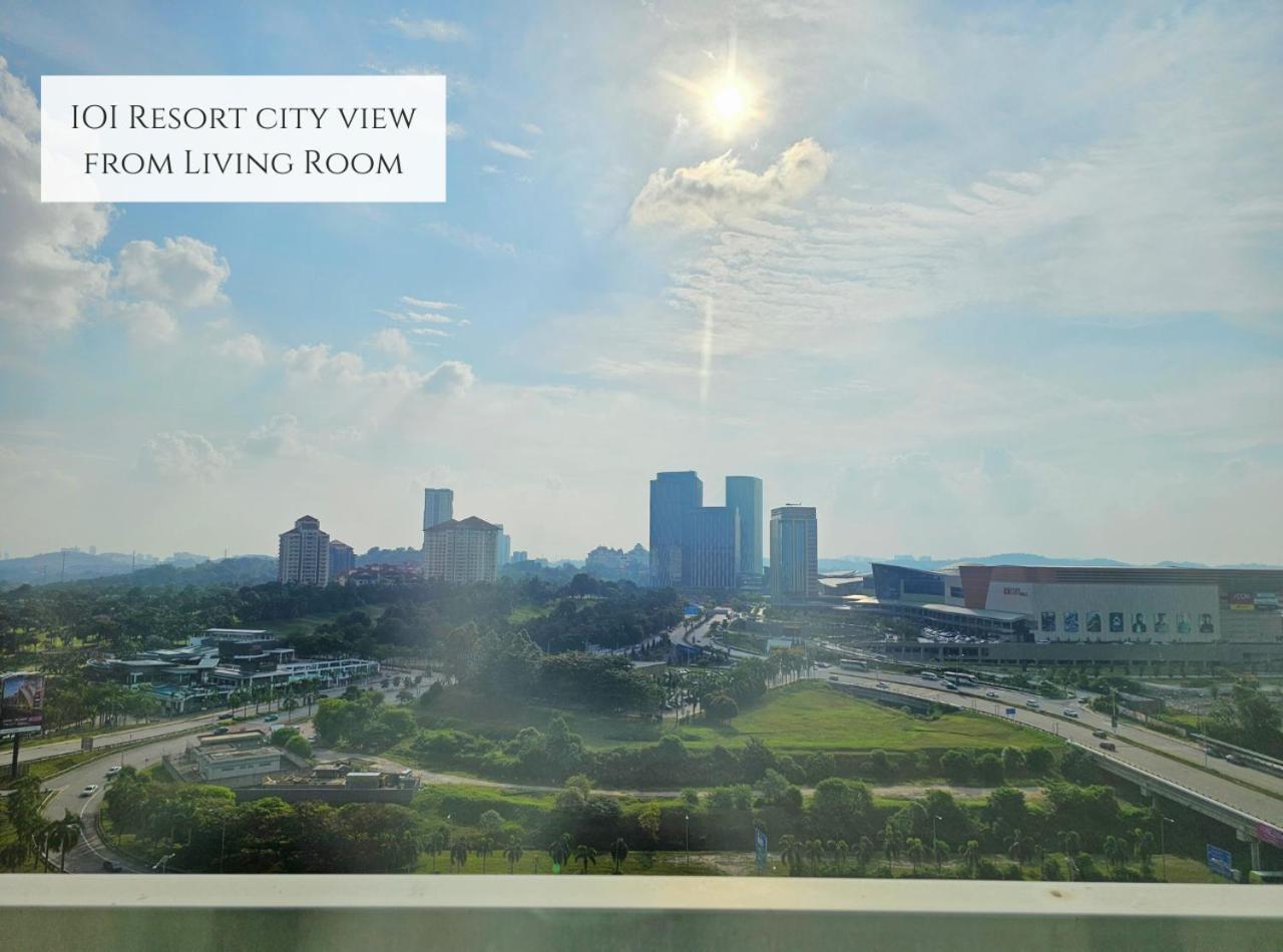 Conezion Near Ioi City Mall, Maeps Serdang, Putrajaya By Cloud Host Oda fotoğraf