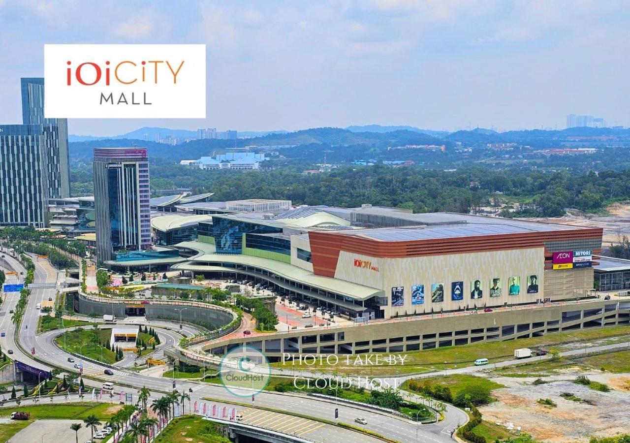 Conezion Near Ioi City Mall, Maeps Serdang, Putrajaya By Cloud Host Dış mekan fotoğraf